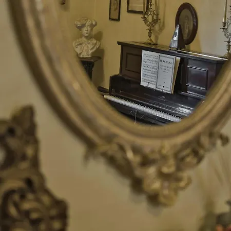 Residenze D'epoca Palazzo Coli Bizzarrini Apartment *