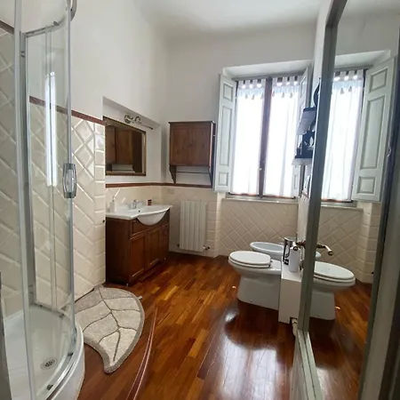Residenze D'epoca Palazzo Coli Bizzarrini *