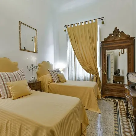 Residenze D'epoca Palazzo Coli Bizzarrini *