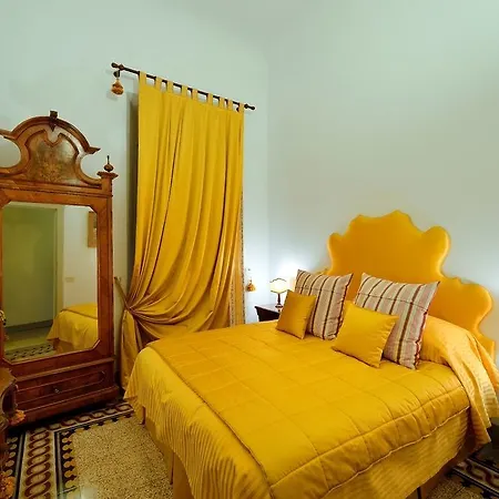 Апартаменты Residenze D'epoca Palazzo Coli Bizzarrini Сиена