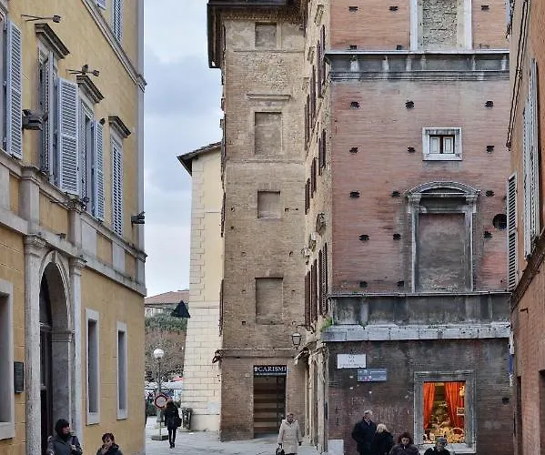 德波卡帕拉索科里比莎丽尼酒店 * 锡耶纳