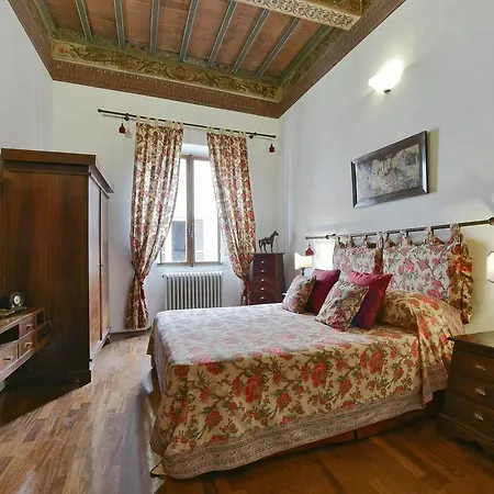Residenze D'epoca Palazzo Coli Bizzarrini Apartamento *