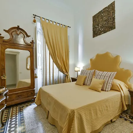 Residenze D'epoca Palazzo Coli Bizzarrini *